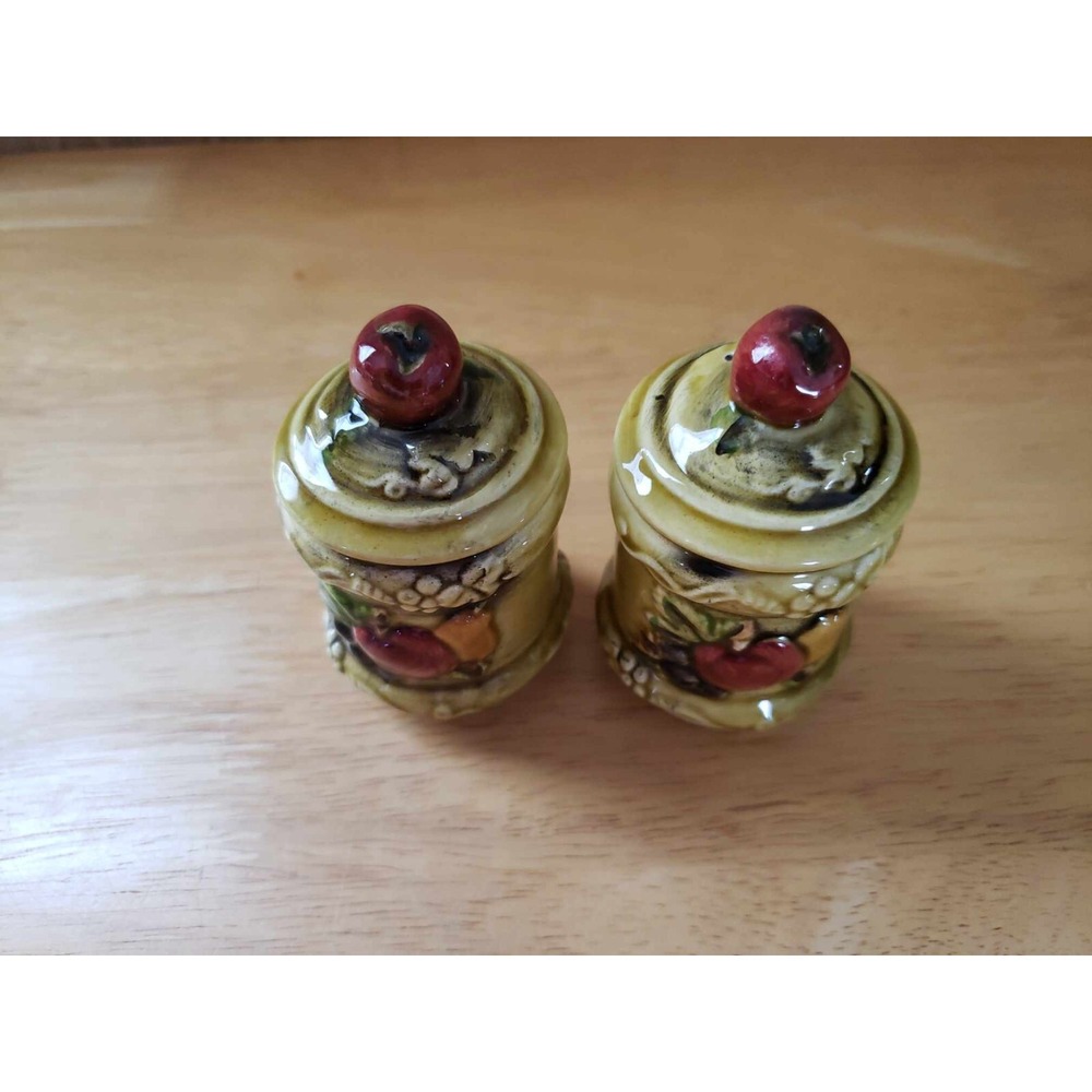 Lefton Fruit Salt Pepper Shakers Japan Apple Pear Grapes #3748 Vintage - Picture 5 of 7
